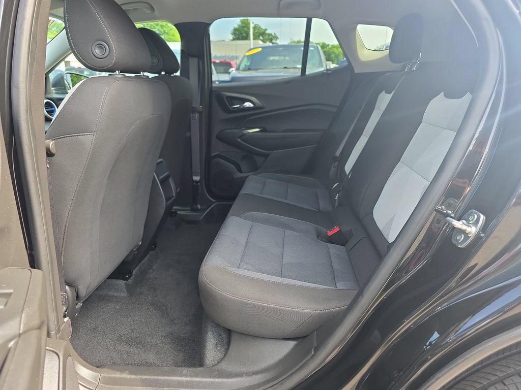 Used 2024 Chevrolet Trax LS w/ Driver Confidence Package FWD image 17