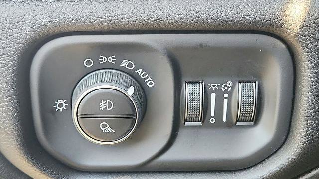 Used 2025 RAM 2500 Laramie w/ Night Edition image 10