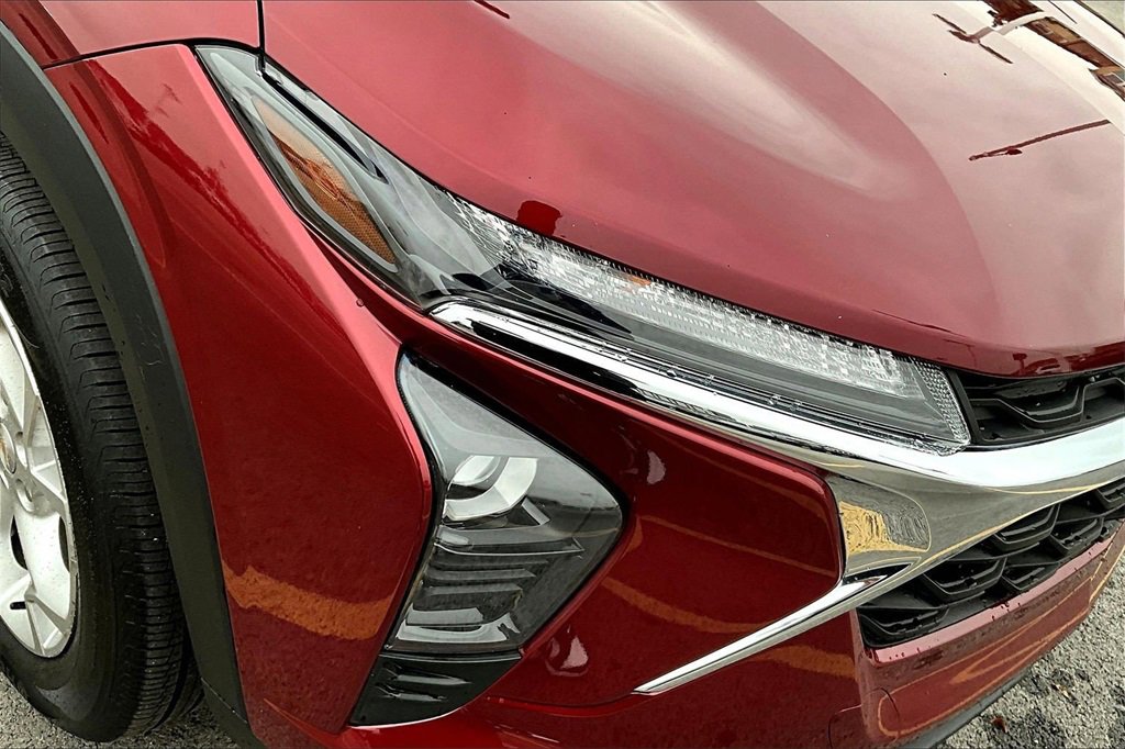 Used 2024 Chevrolet Trax LS w/ LS Convenience Package image 27