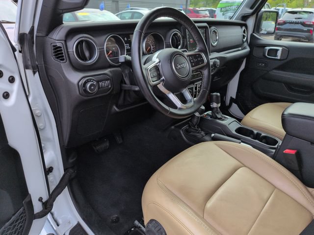 Used 2019 Jeep Wrangler Unlimited Sahara AWD/4WD image 29