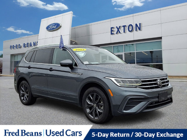 Used 2023 Volkswagen Tiguan SE w/ Panoramic Sunroof Package