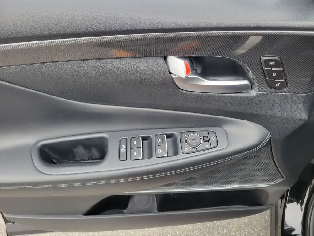 Used 2021 Hyundai Santa Fe Limited FWD image 17