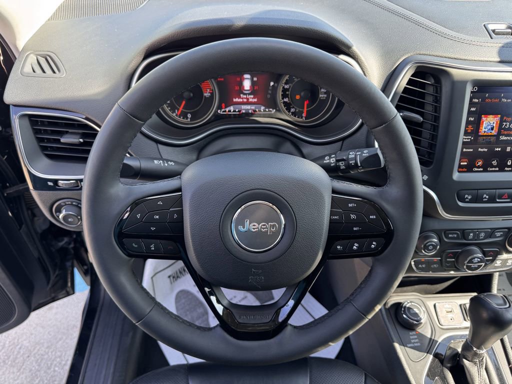 Used 2023 Jeep Cherokee Altitude Lux image 12