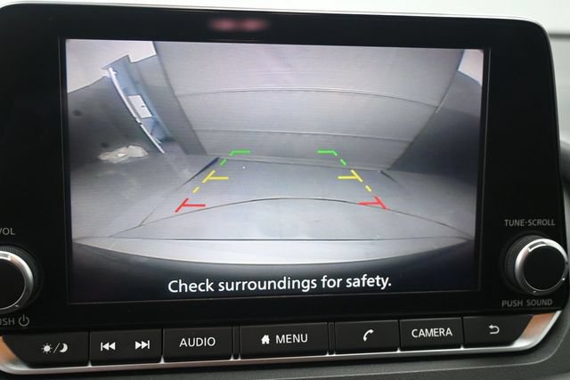 Used 2025 Nissan Rogue S AWD/4WD image 14
