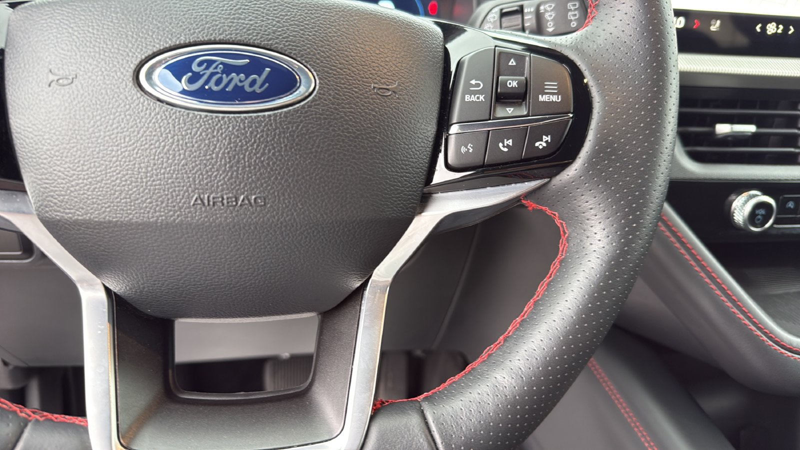 Certified 2026 Ford Explorer ST-Line AWD/4WD image 15