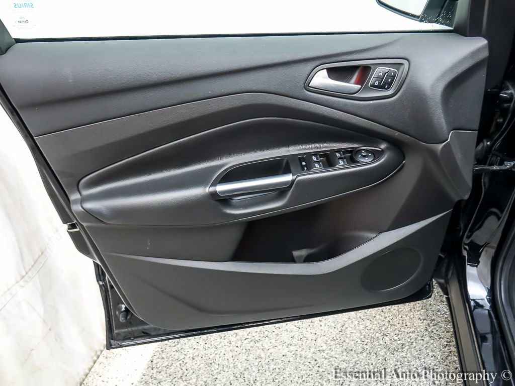 Certified 2017 Ford Escape Titanium AWD/4WD image 22