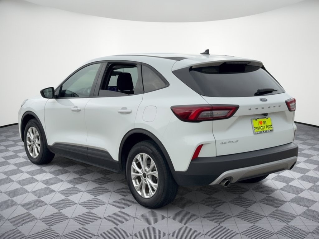 Certified 2025 Ford Escape Active FWD image 3
