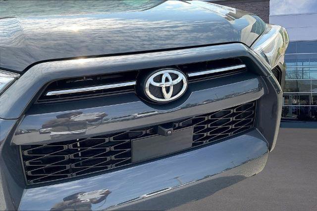 Used 2024 Toyota 4Runner SR5 Premium w/ Moonroof Package AWD/4WD image 33