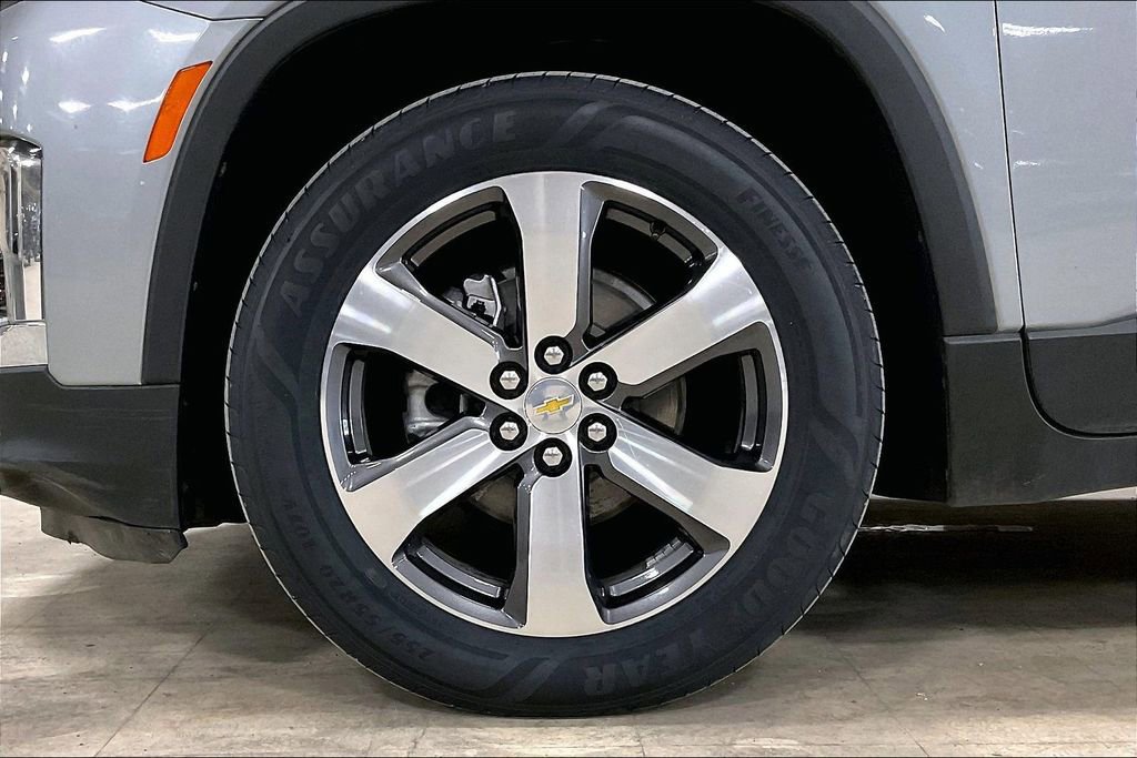 Used 2023 Chevrolet Traverse LT w/ LT Premium Package image 11