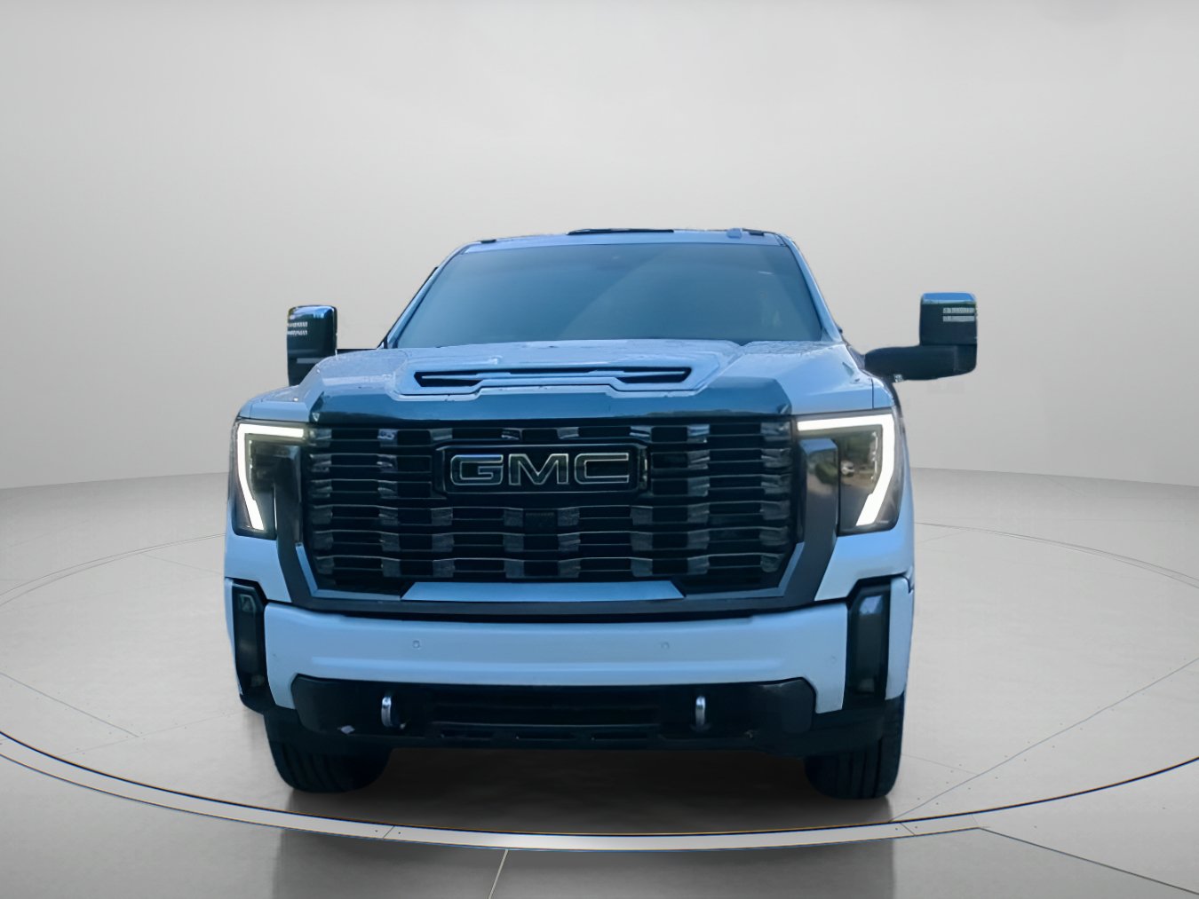 Used 2024 GMC Sierra 2500 Denali Ultimate AWD/4WD image 8