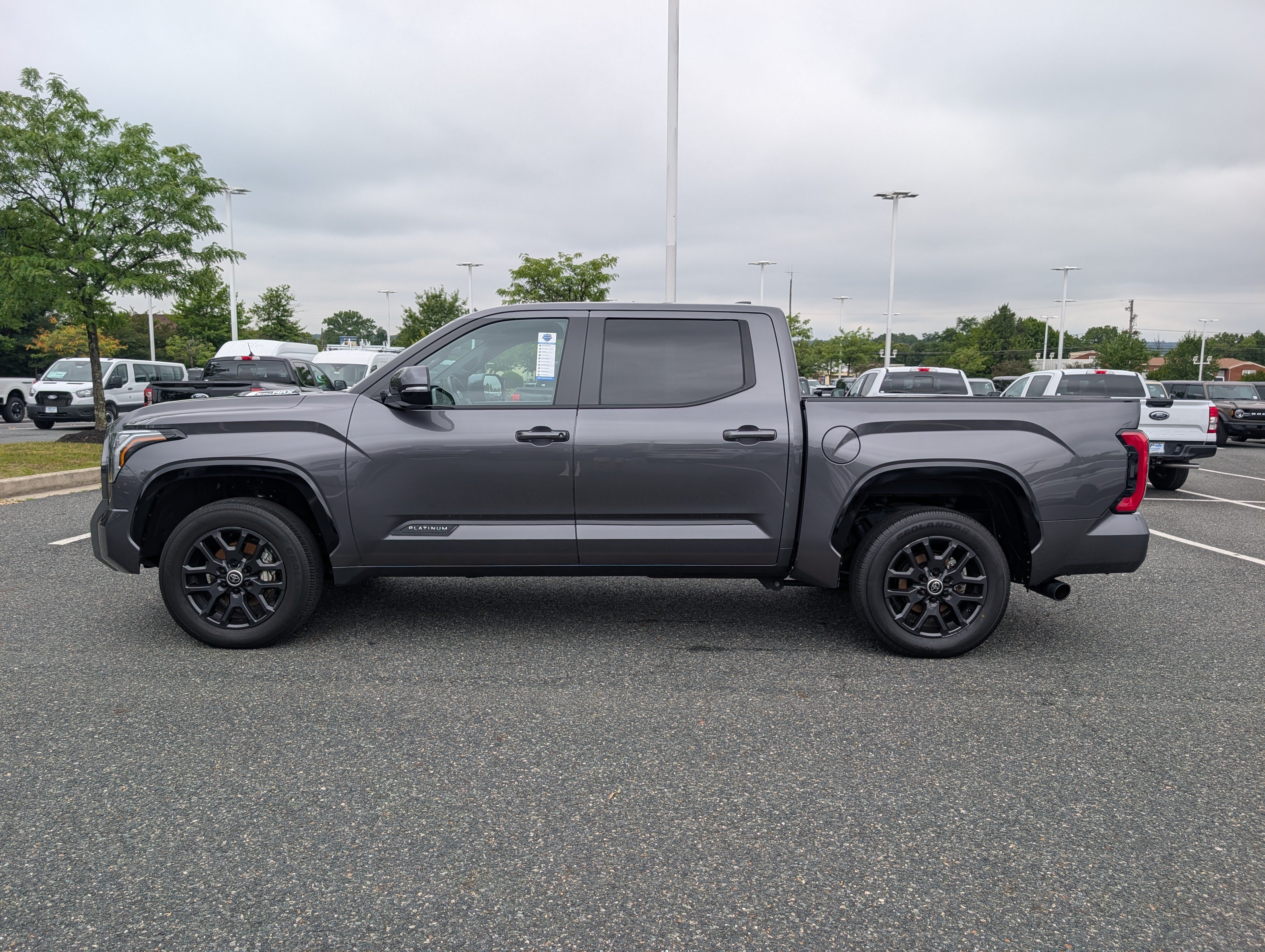 Used 2024 Toyota Tundra Platinum AWD/4WD image 6