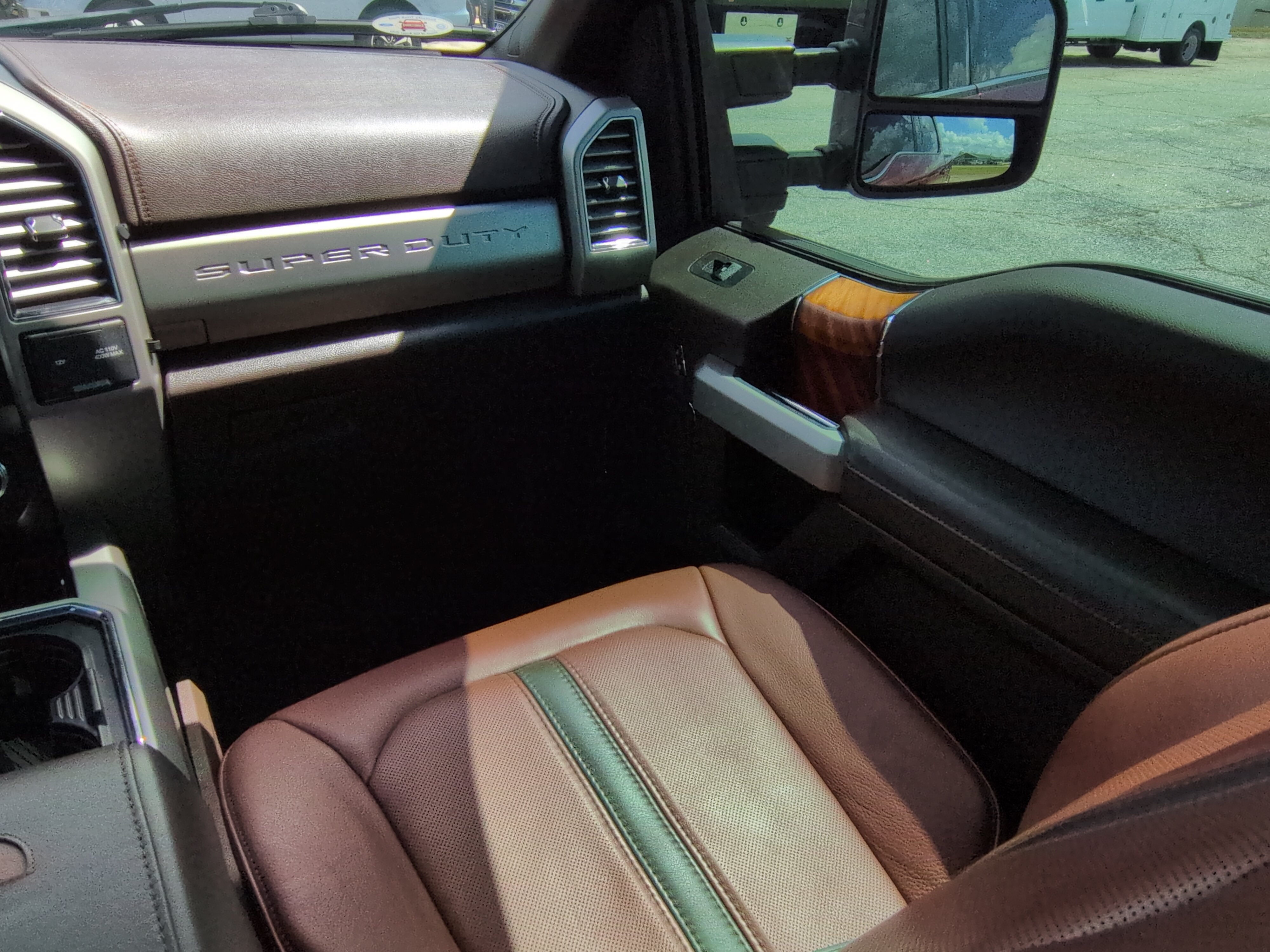 Certified 2019 Ford F250 King Ranch w/ King Ranch Ultimate Package AWD/4WD image 15