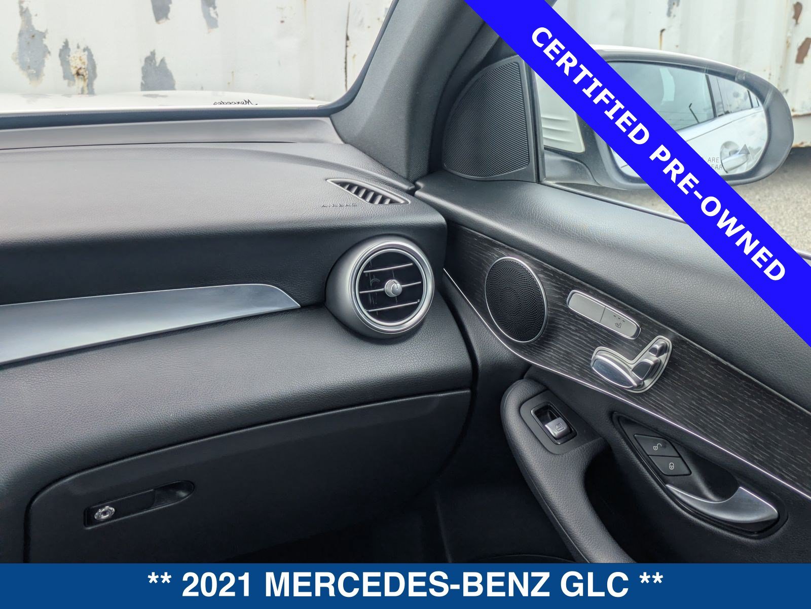 Used 2021 Mercedes-Benz GLC 300 4MATIC image 18