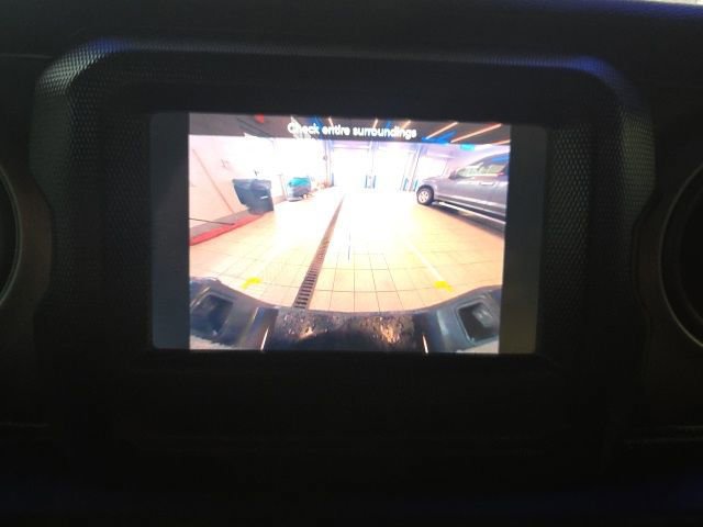 Used 2021 Jeep Gladiator Willys image 26