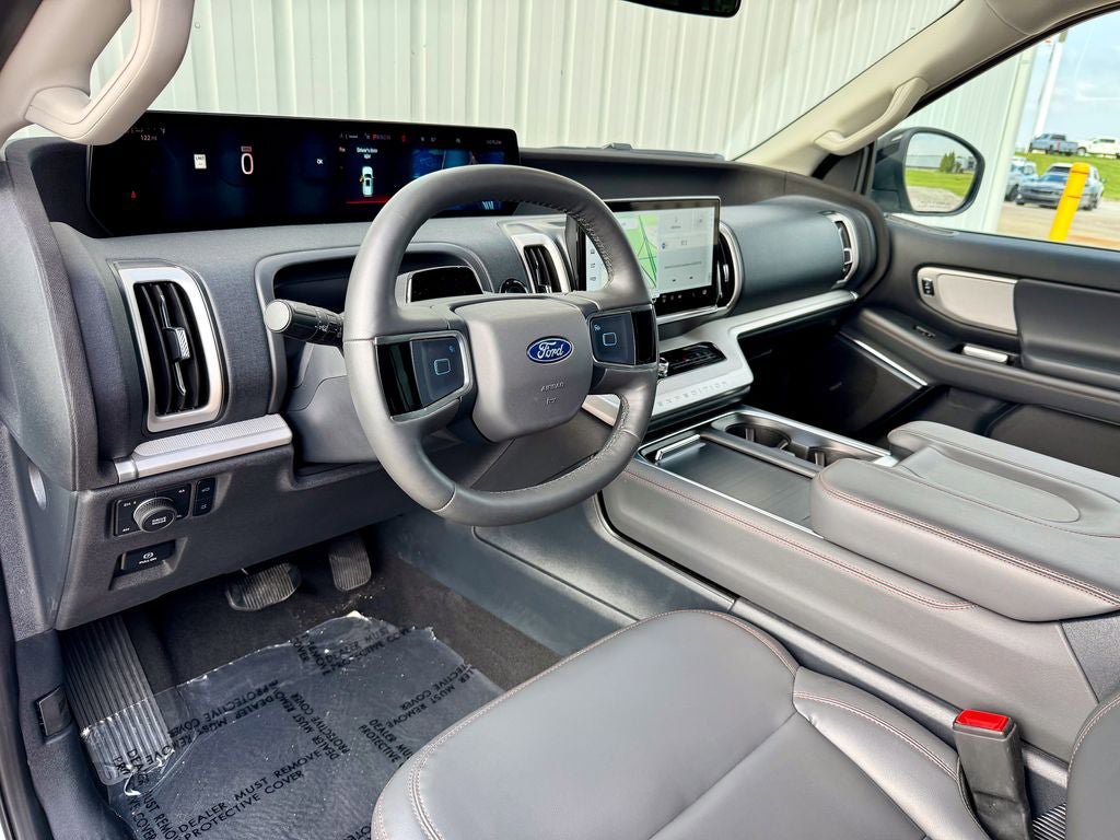 Certified 2025 Ford Expedition Active AWD/4WD image 10
