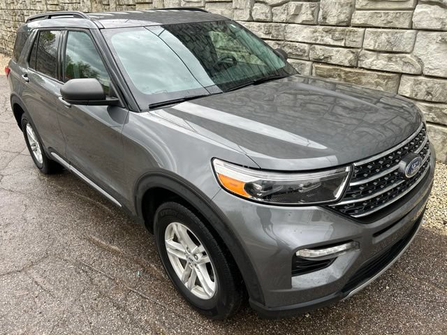 Certified 2023 Ford Explorer XLT w/ Equipment Group 202A AWD/4WD image 7