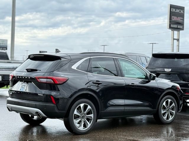 Certified 2024 Ford Escape Platinum image 40