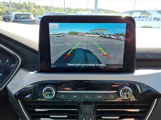 Certified 2022 Ford Escape SE w/ SE Sport Appearance Package image 13