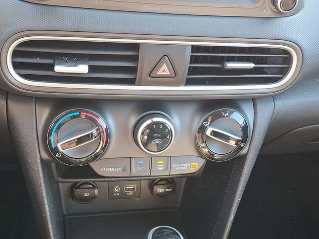 Used 2020 Hyundai Kona SEL w/ Cargo Package image 15