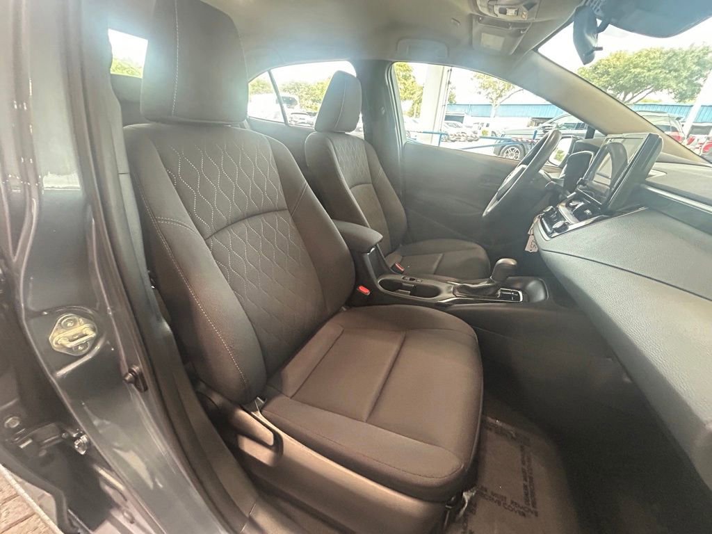 Used 2024 Toyota Corolla LE image 28
