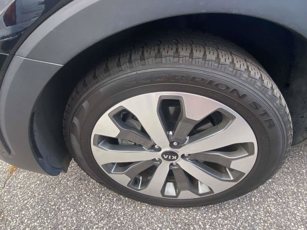 Used 2021 Kia Telluride EX w/ EX Premium Package AWD/4WD image 4