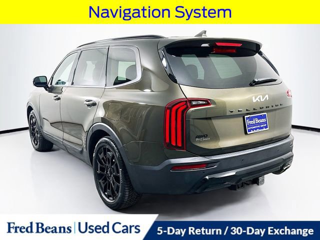 Used 2022 Kia Telluride SX w/ SX Prestige Package image 3