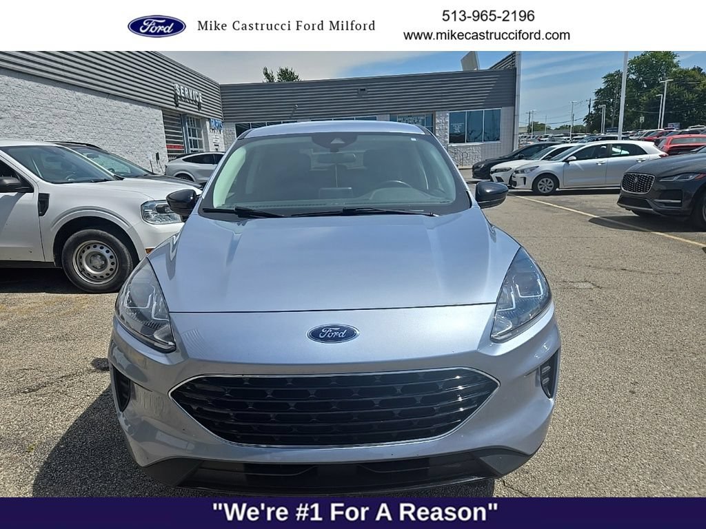 Certified 2022 Ford Escape SE w/ SE Sport Appearance Package FWD image 2
