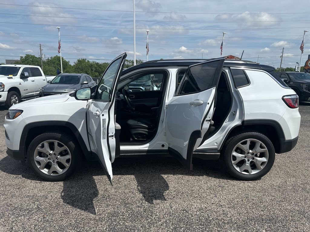 Used 2022 Jeep Compass Limited AWD/4WD image 4