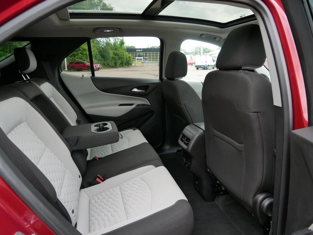 Used 2018 Chevrolet Equinox LT w/ Sun & Infotainment Package AWD/4WD image 9
