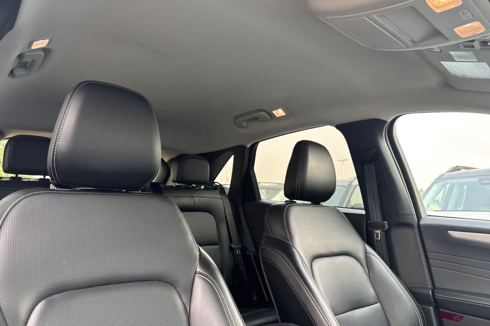 Certified 2025 Ford Escape Platinum AWD/4WD image 17