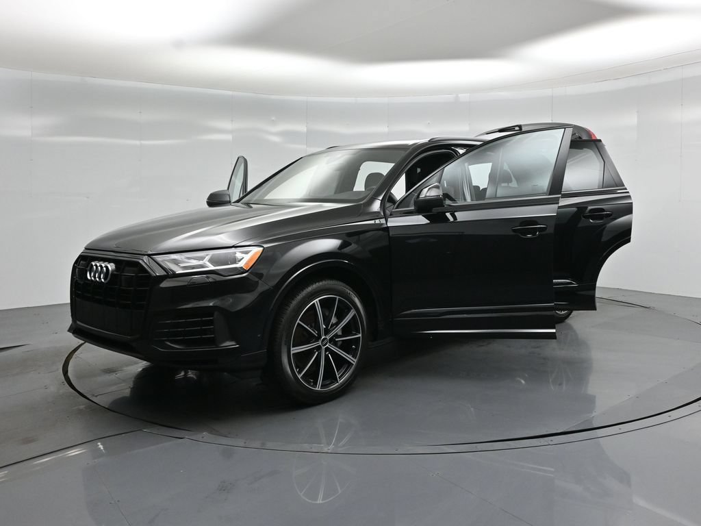 Used 2022 Audi Q7 3.0T Premium Plus w/ Premium Plus Package AWD/4WD image 34
