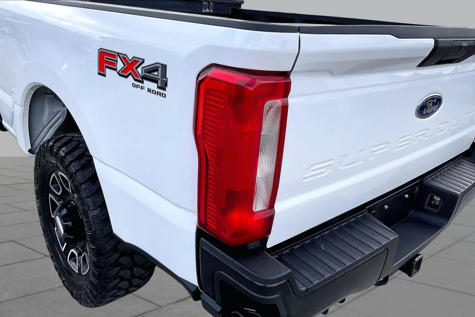 Certified 2025 Ford F250 XL w/ FX4 Off-Road Package AWD/4WD image 21