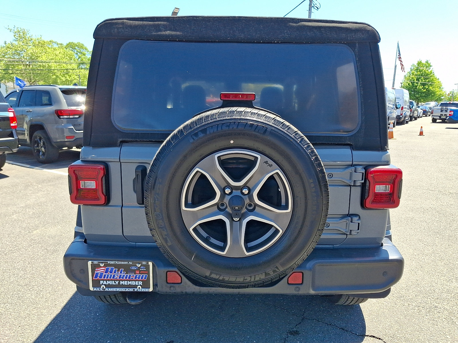 Used 2021 Jeep Wrangler Unlimited Sport AWD/4WD image 9