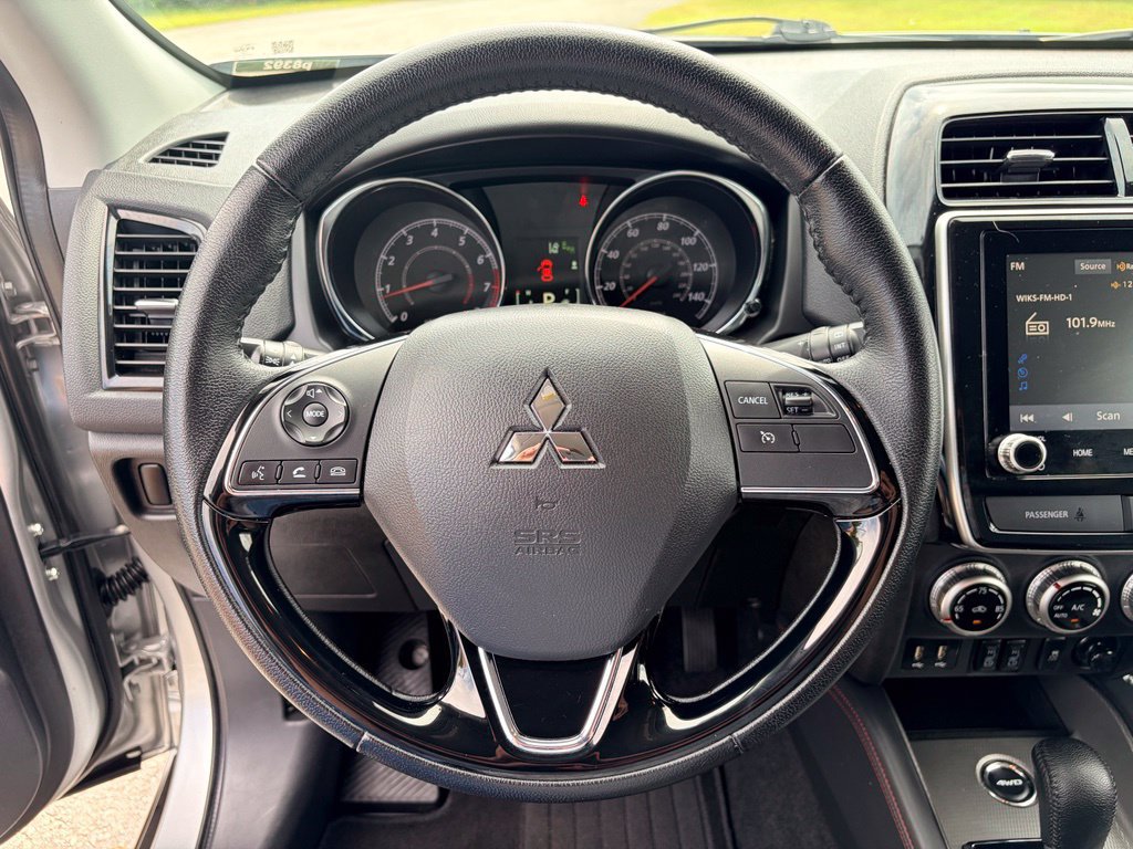 Used 2024 Mitsubishi Outlander Sport ES AWD/4WD image 7