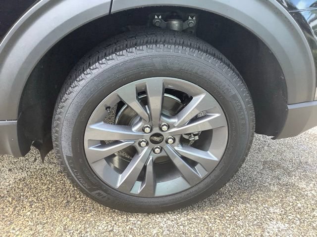 Certified 2023 Ford Explorer XLT w/ Equipment Group 202A AWD/4WD image 40