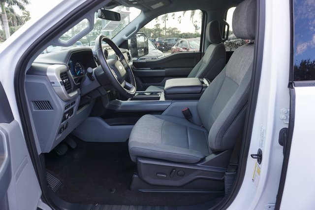 Certified 2022 Ford F150 XLT w/ Equipment Group 302A High image 33