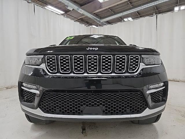 Used 2023 Jeep Grand Cherokee Summit w/ Luxury Tech Group V image 8