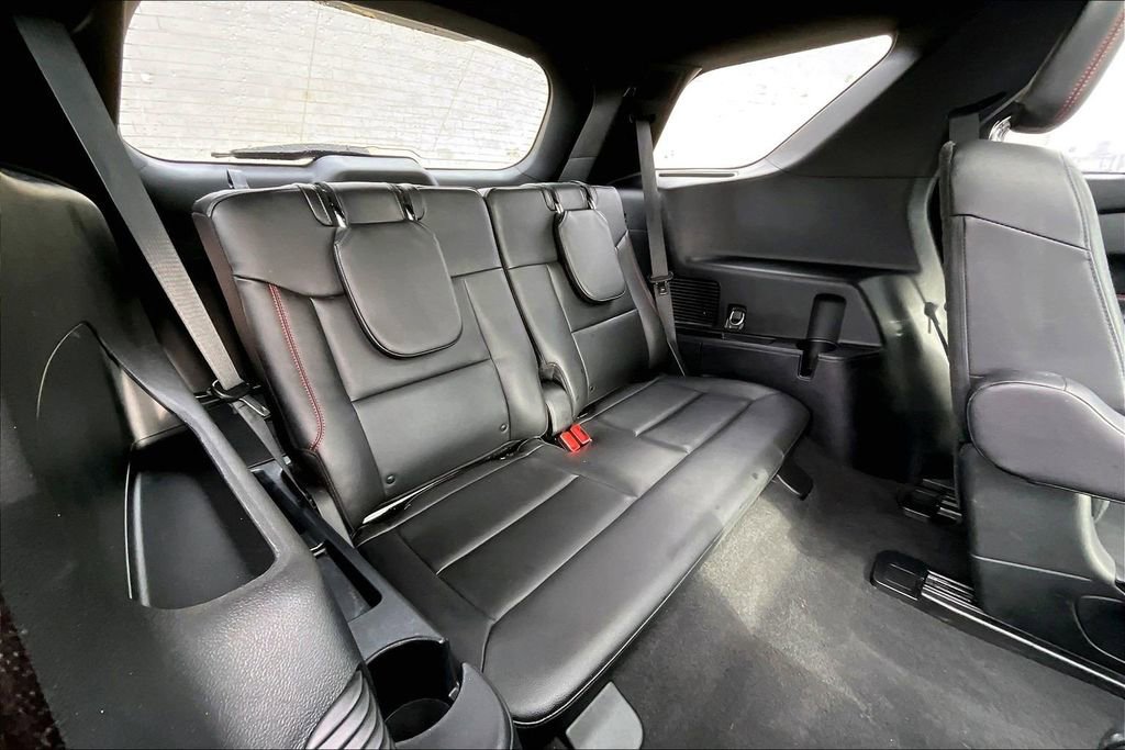 Certified 2022 Ford Explorer ST-Line w/ Class IV Trailer Tow Package image 27