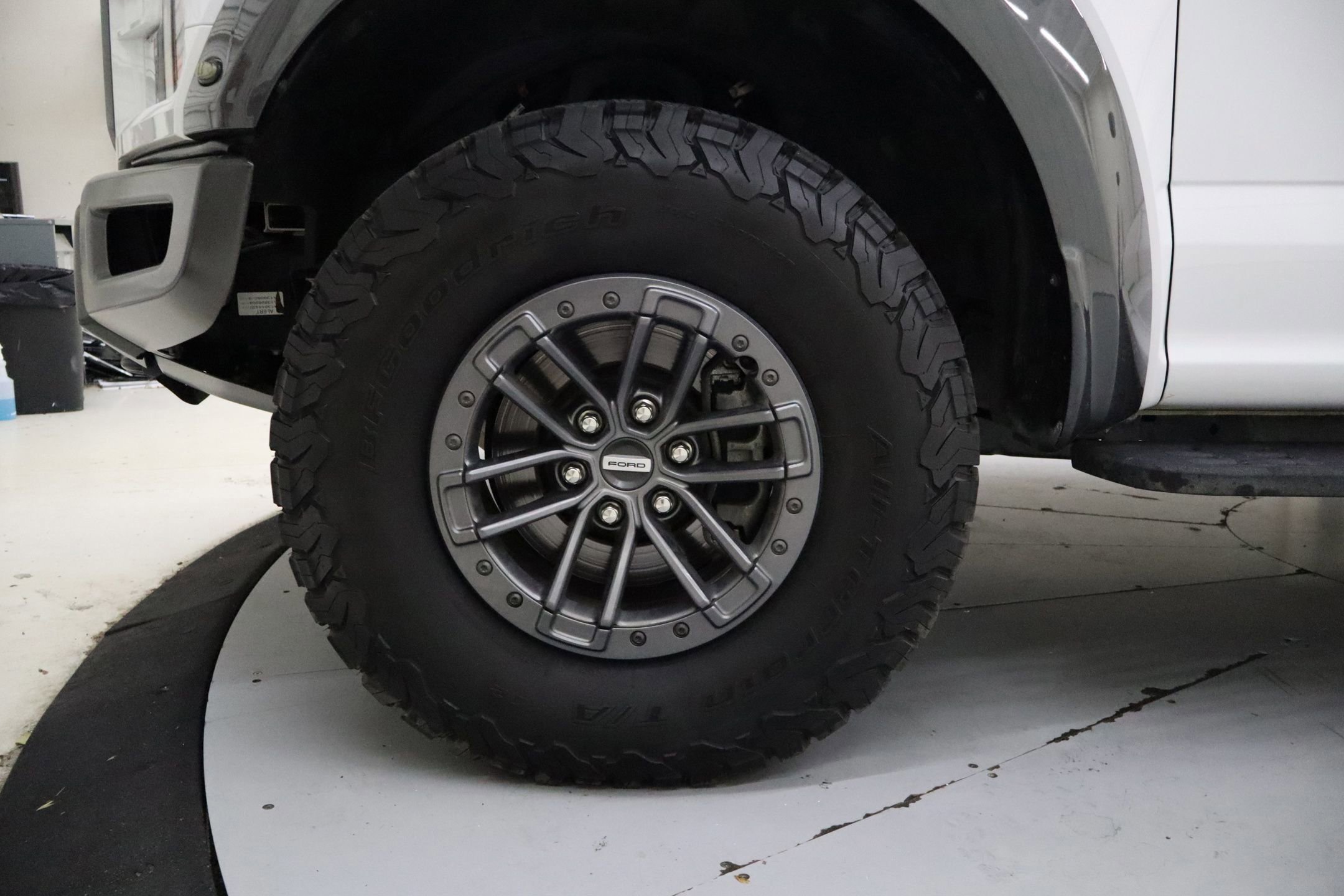 Certified 2020 Ford F150 Raptor w/ Equipment Group 801A Mid image 11