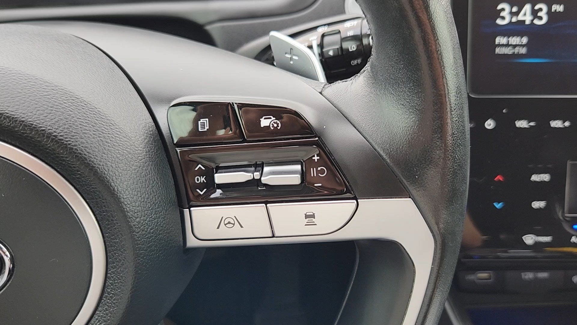Used 2023 Hyundai Tucson Limited AWD/4WD image 14