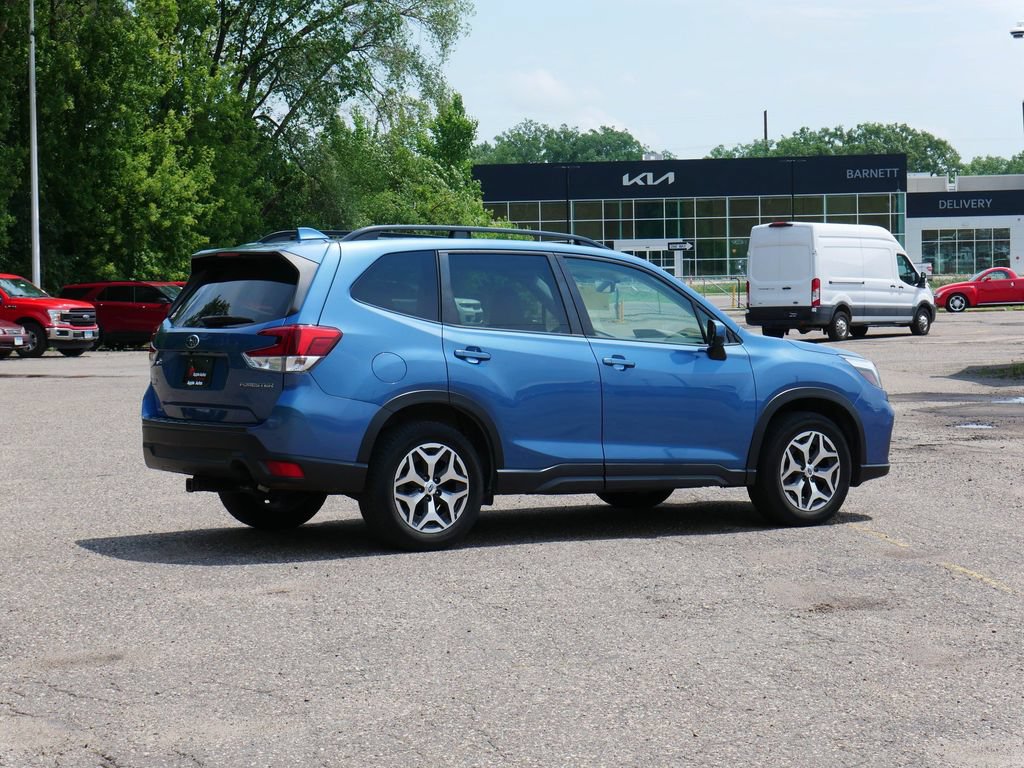 Used 2020 Subaru Forester Premium w/ Popular Package #1 AWD/4WD image 3