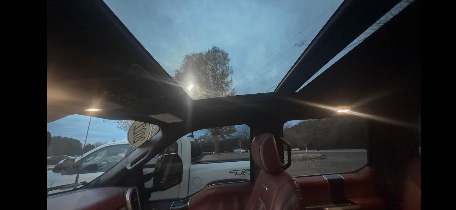 Certified 2022 Ford F350 Platinum w/ FX4 Off-Road Package image 30