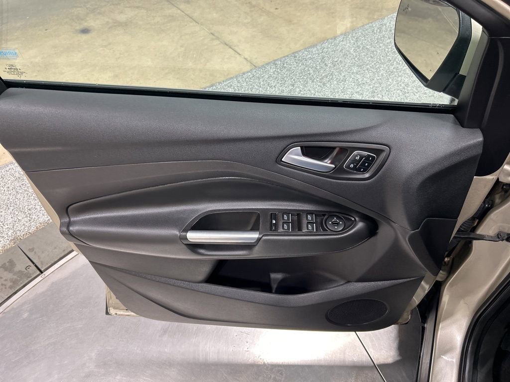 Certified 2017 Ford Escape Titanium image 15