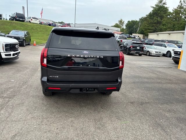 Certified 2025 Ford Expedition Active AWD/4WD image 18