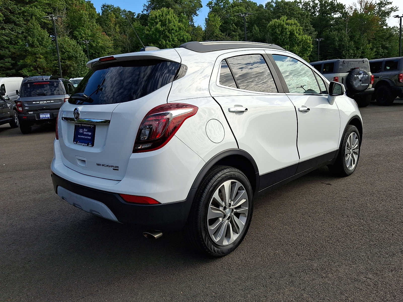 Used 2019 Buick Encore Preferred AWD/4WD image 6