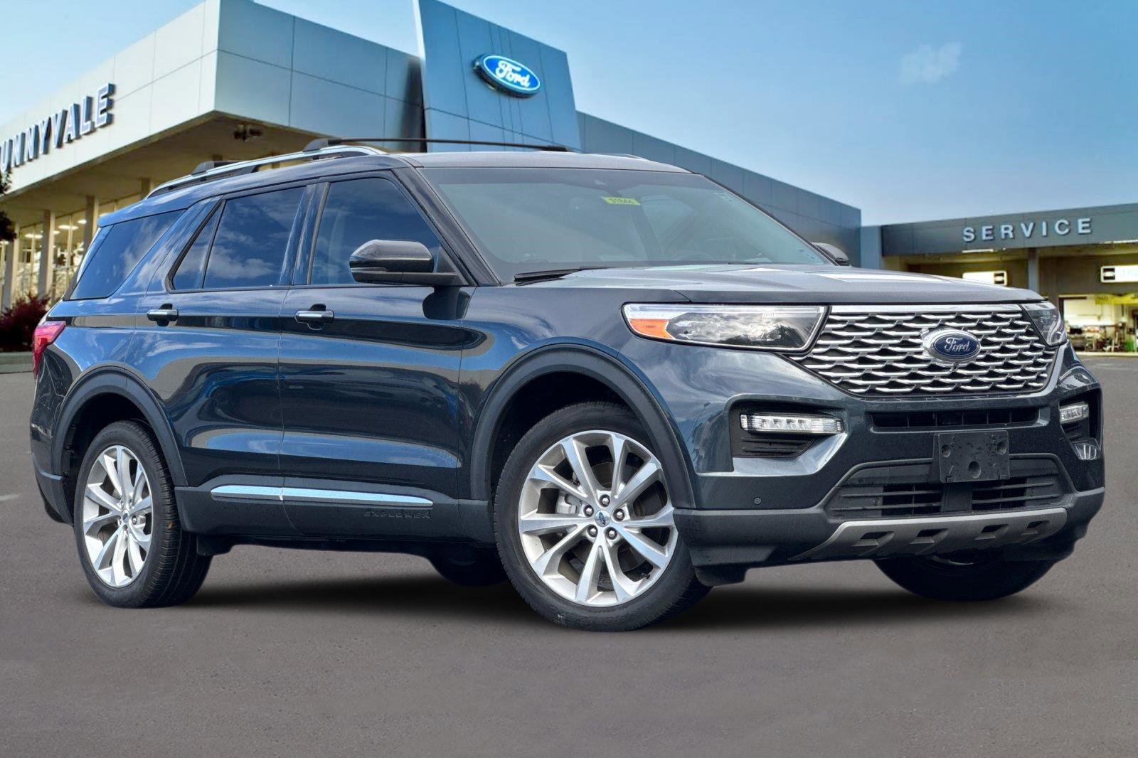 Certified 2022 Ford Explorer Platinum w/ Technology Package image 8