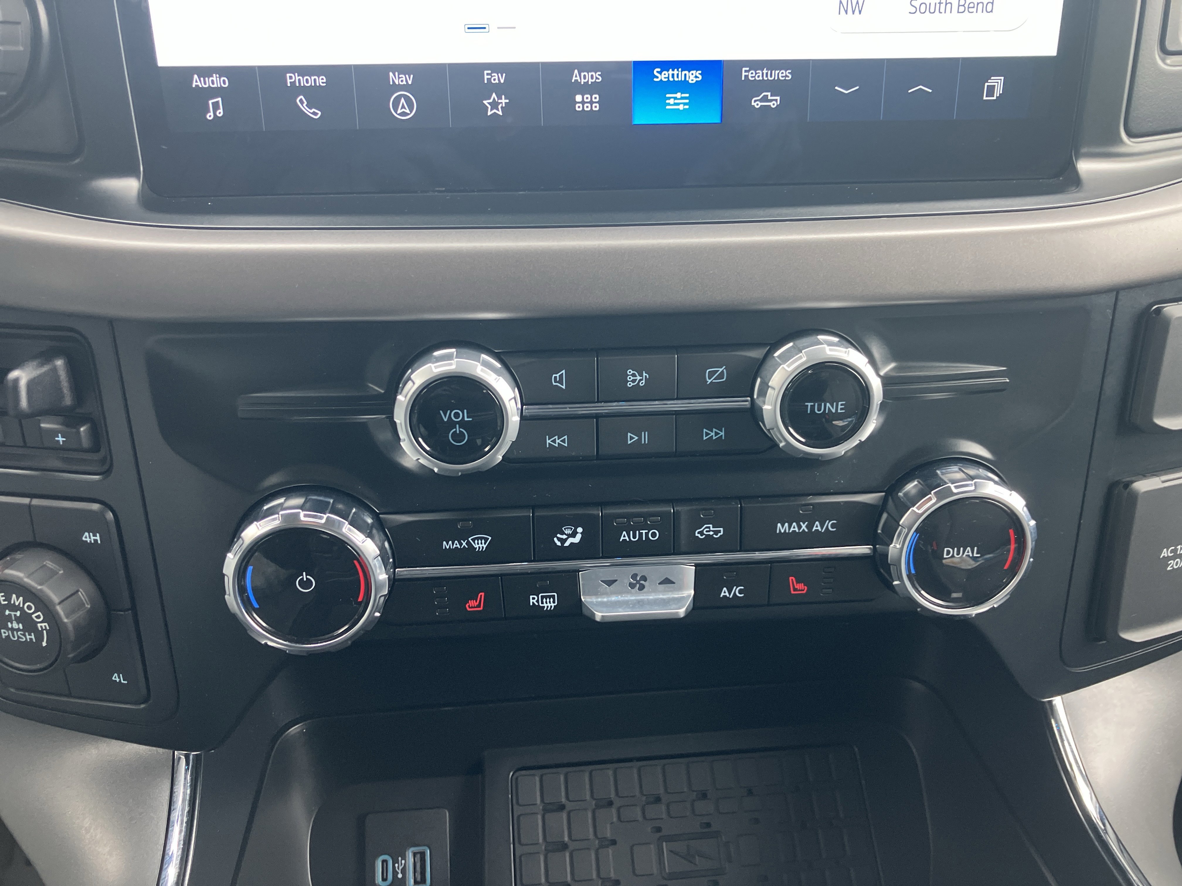 Certified 2024 Ford F150 XLT w/ Equipment Group 302A MID image 33