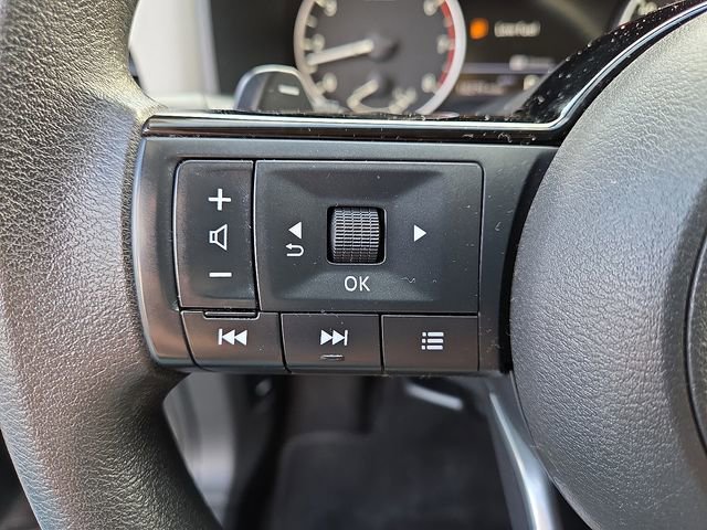 Used 2023 Nissan Rogue SV image 21