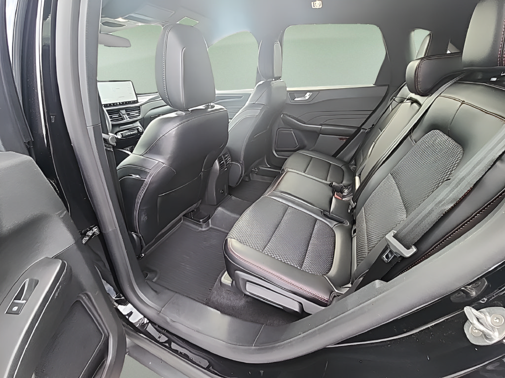 Certified 2024 Ford Escape ST-Line w/ Tech Pack #1 AWD/4WD image 22
