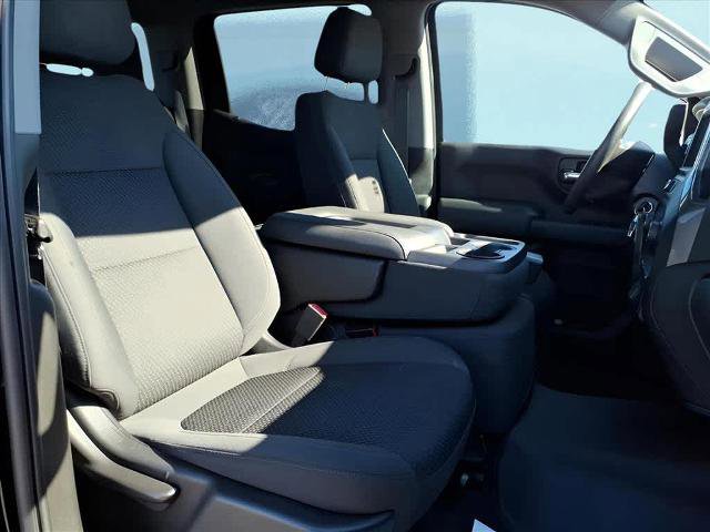 Used 2020 Chevrolet Silverado 1500 Custom w/ Custom Value Package image 11